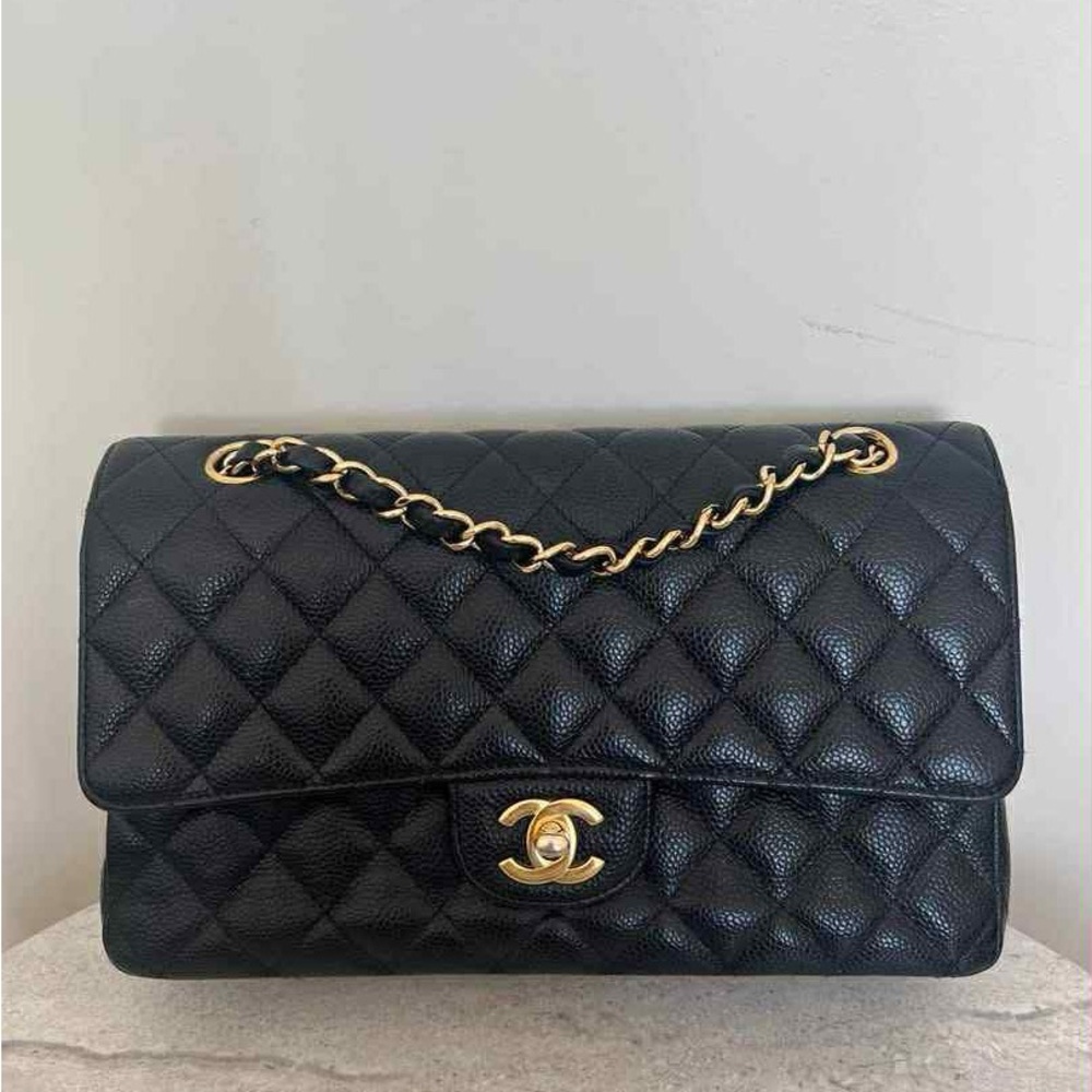 Chanel Black Quilted Shoulder Bag with Gold Chain